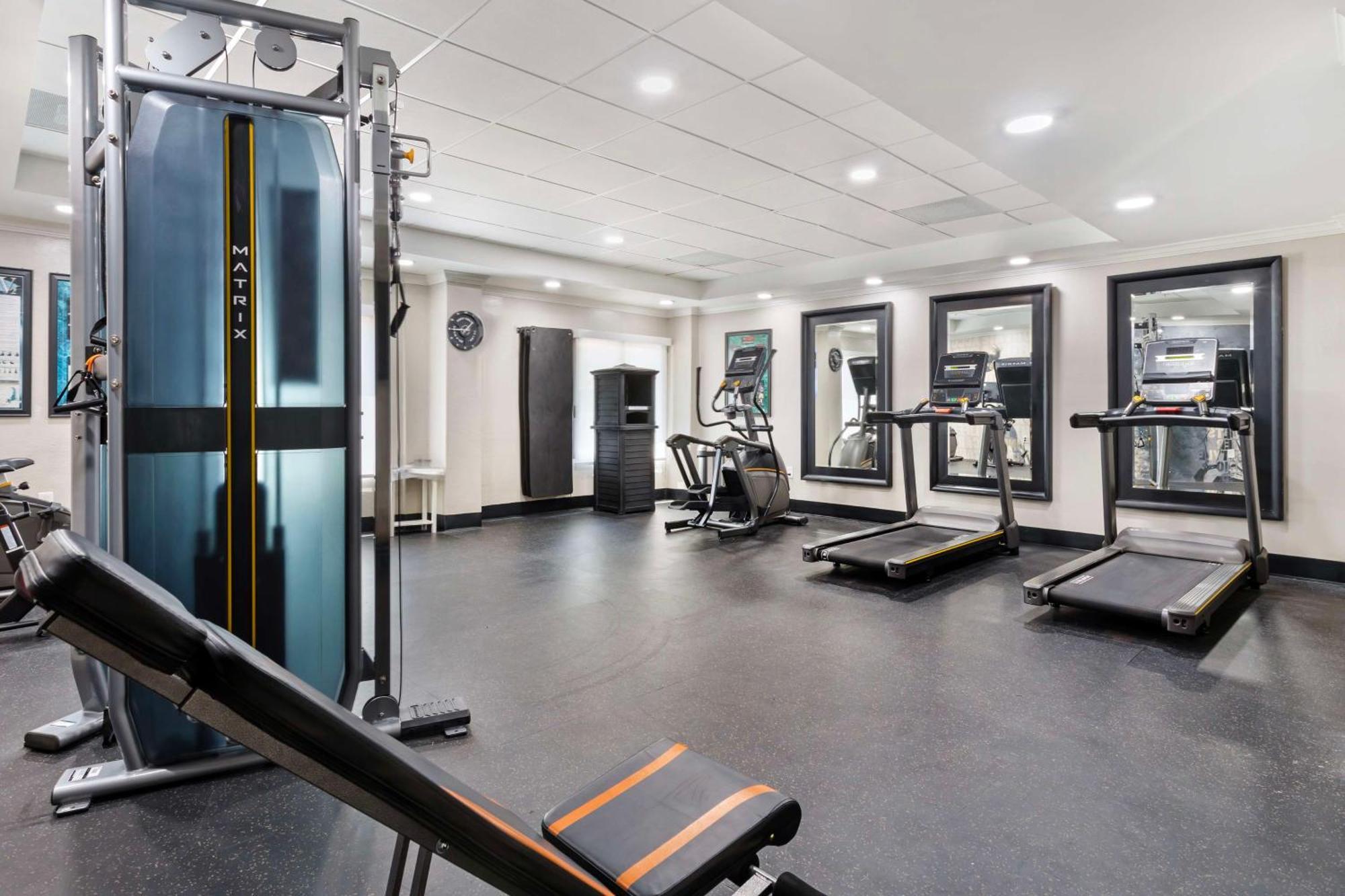 Best Western Plus Sugar Land-Stafford エクステリア 写真